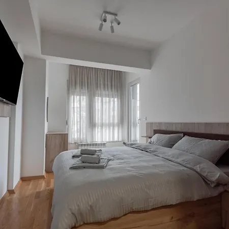 Luxury Adrianna 2 * Üsküp